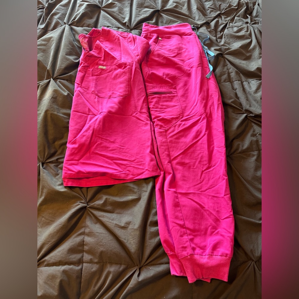 Women’s XL Figs Scrubs Set
